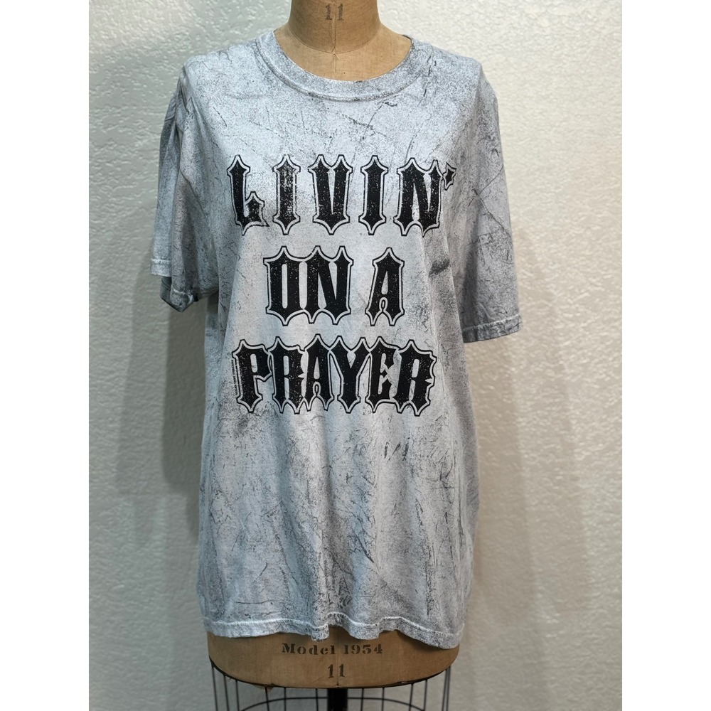 Comfort Colors Livin On A Prayer Graphic T-Shirt Gray Acid Wash Women Large NWT - Picture 1 of 8